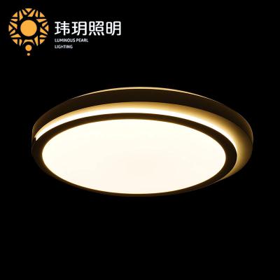 led吸(xi)頂(ding)燈(deng)在使(shi)用過(guò)程需要註(zhu)意(yi)事項(xiàng)