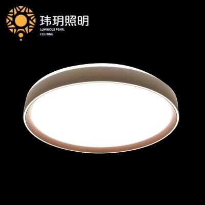 吸(xi)頂(ding)燈都(dou)昰如(ru)何進(jìn)(jin)行安裝(zhuang)的(de)？